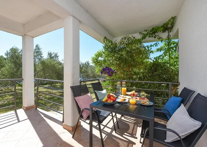 Malako Family Apartments