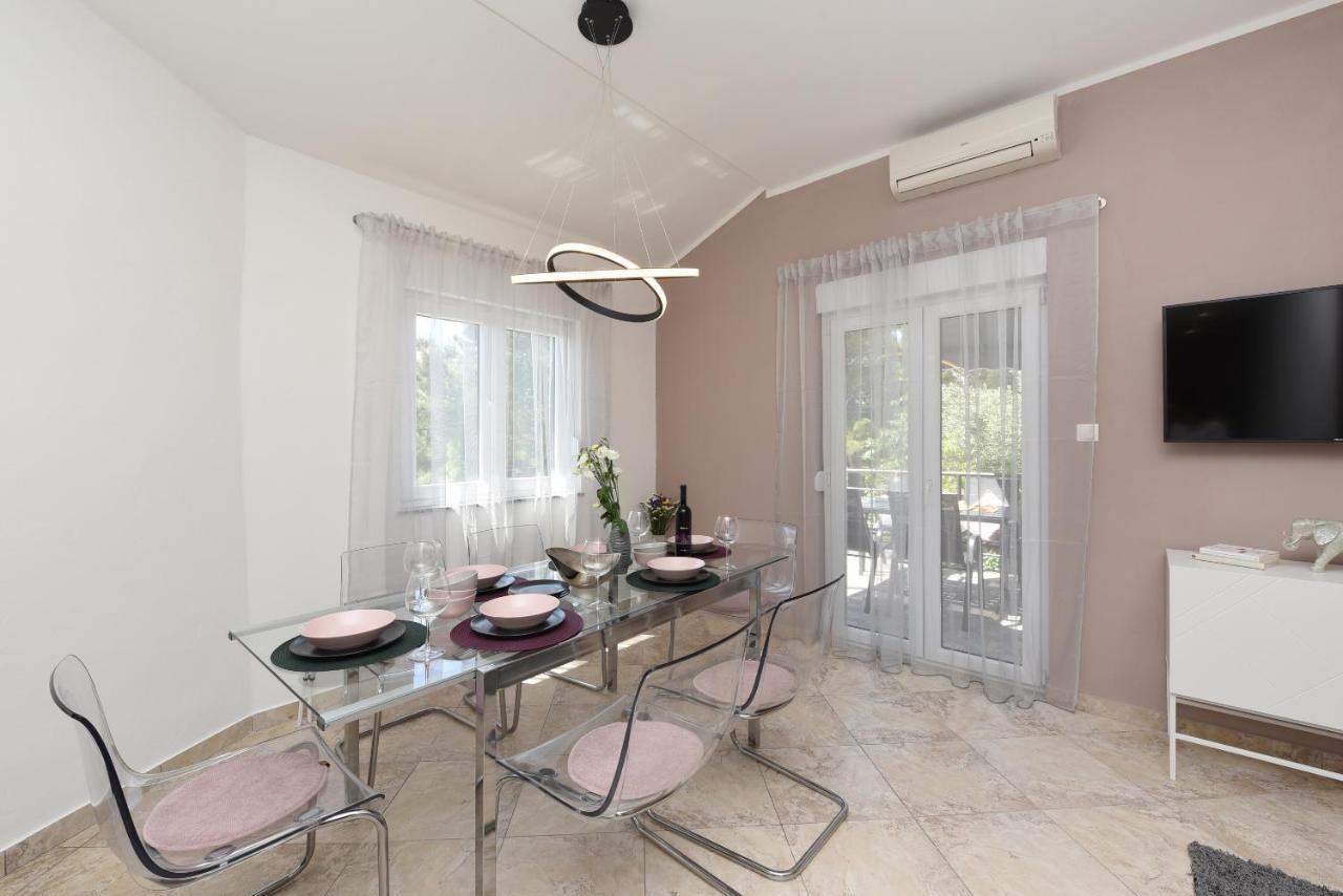 Malako Family Apartment *